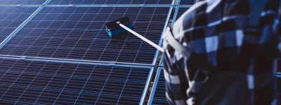 Photo-prestation-nettoyage-panneaux-photovoltaiques-DL-Nettoyage